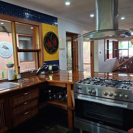Wilmots On Dixon Bed and Breakfast Alice Springs Exteriör bild
