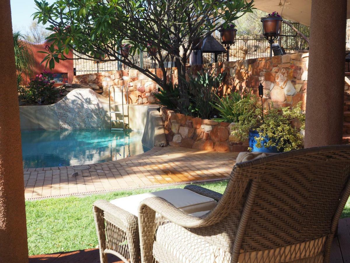 Wilmots On Dixon Bed and Breakfast Alice Springs Exteriör bild